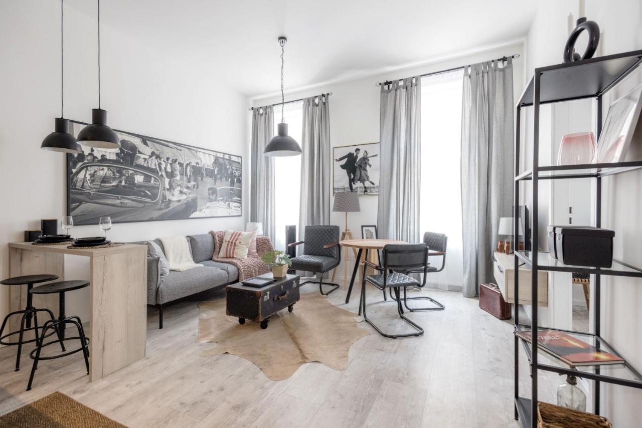 Two-Bedroom Apartment Next To Music Academy 부다페스트 외부 사진